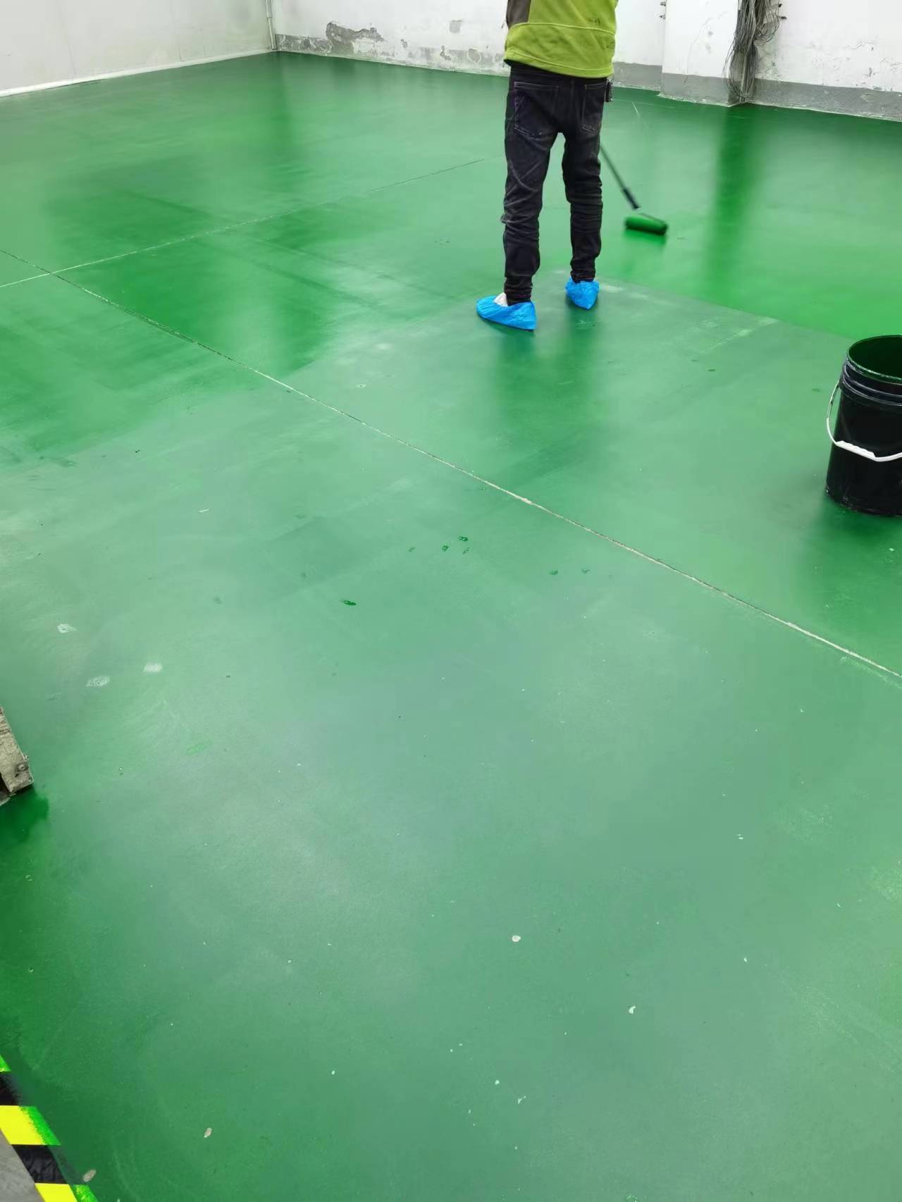 水泥地坪固化着色